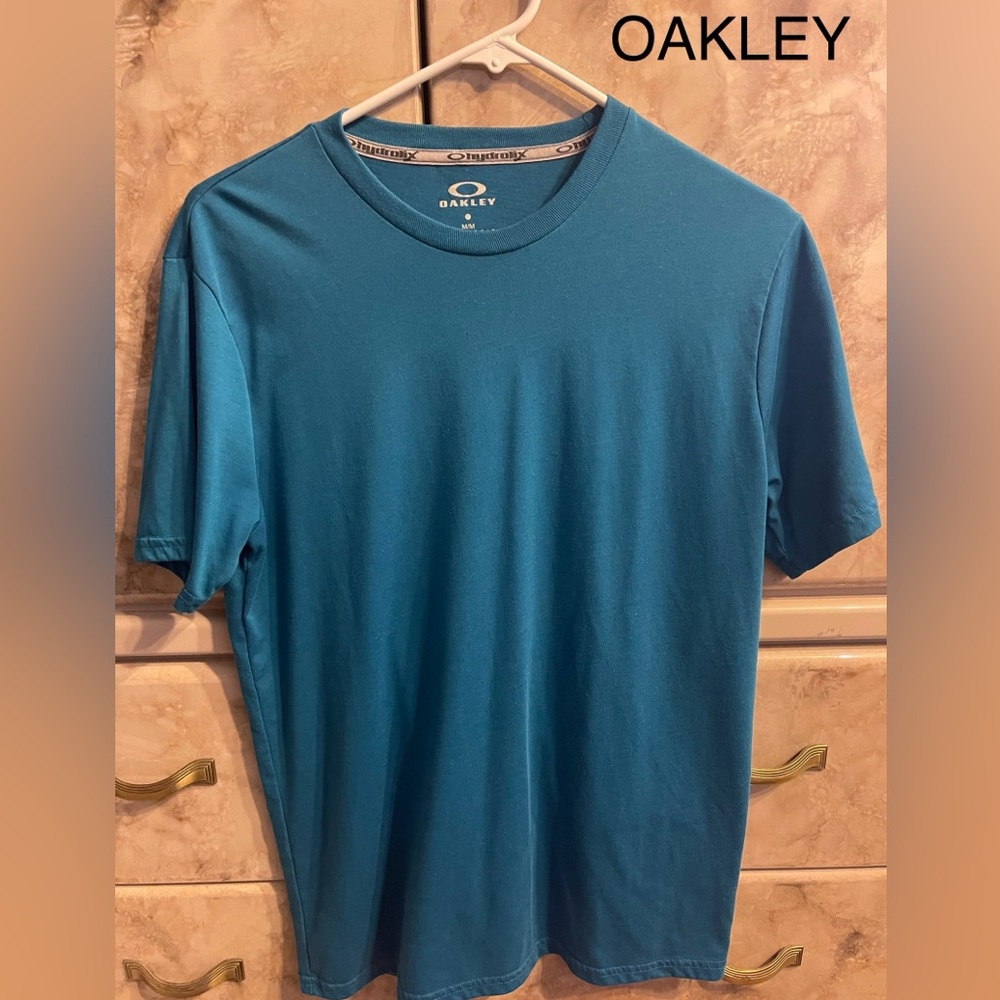 Oakley Shirt Medium